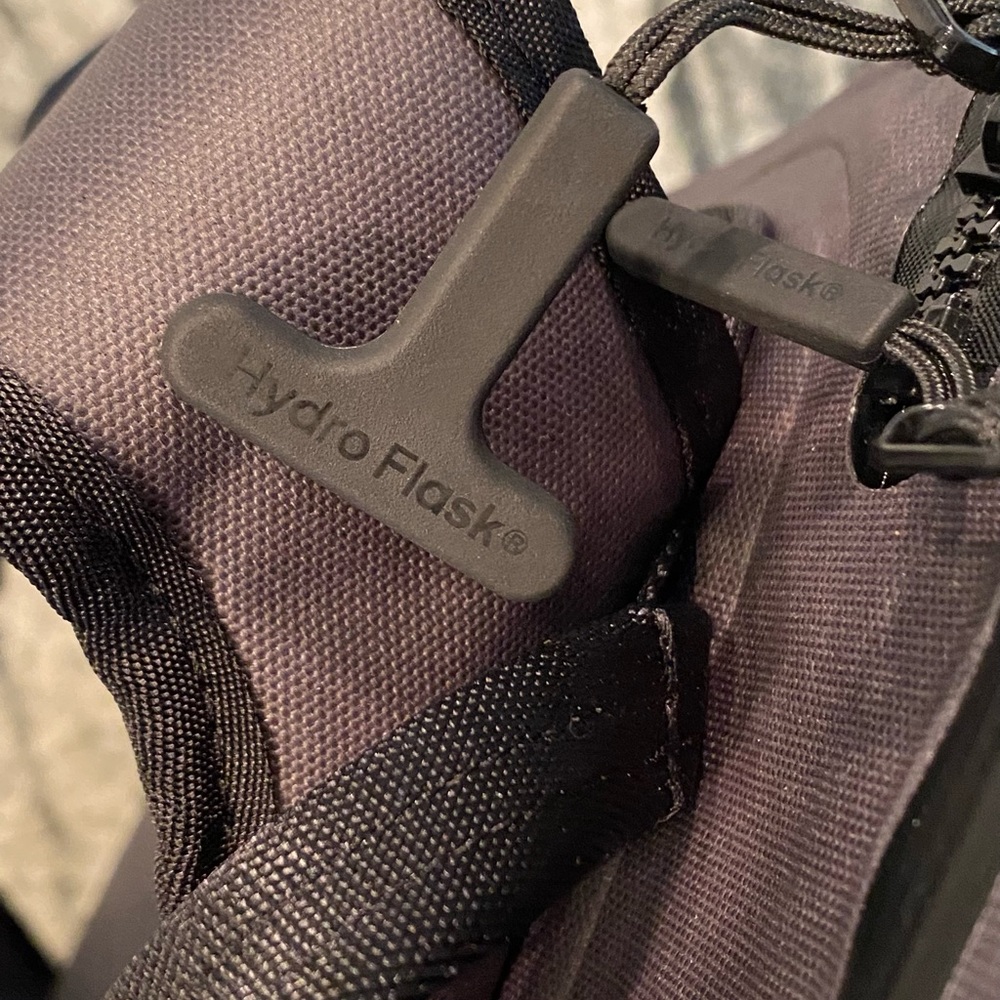 New Hydro Flask Backpack WaterProof Cooler - Picture 8 of 8